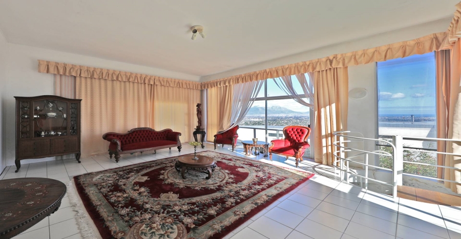 5 Bedroom Property for Sale in Plattekloof Western Cape